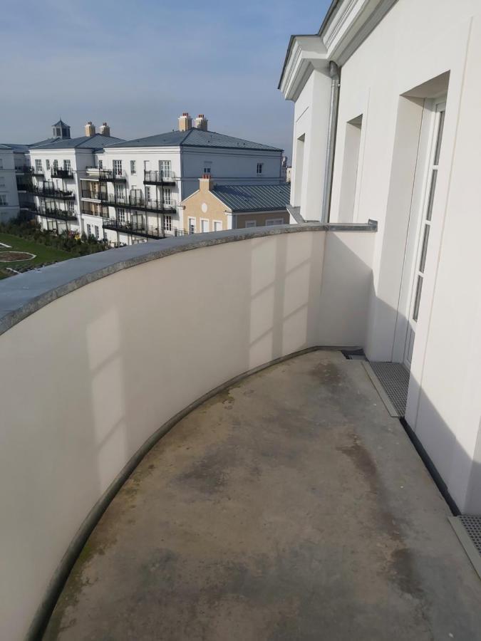 3 Room Flat In Parklane - 1,5Km Disney Серри Экстерьер фото
