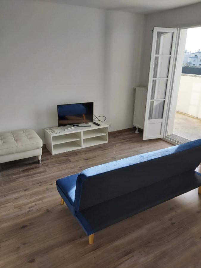 3 Room Flat In Parklane - 1,5Km Disney Серри Экстерьер фото